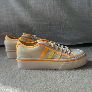 adidas Women’s Nizza Platform shoes size 9.5